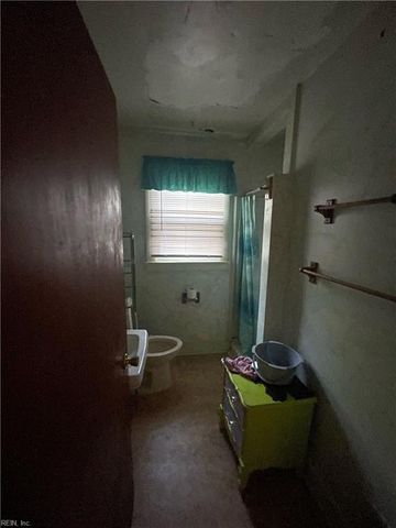 121 Abilene AVE, Norfolk, VA 23502