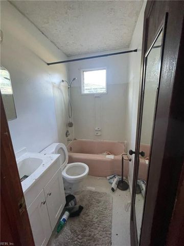 121 Abilene AVE, Norfolk, VA 23502