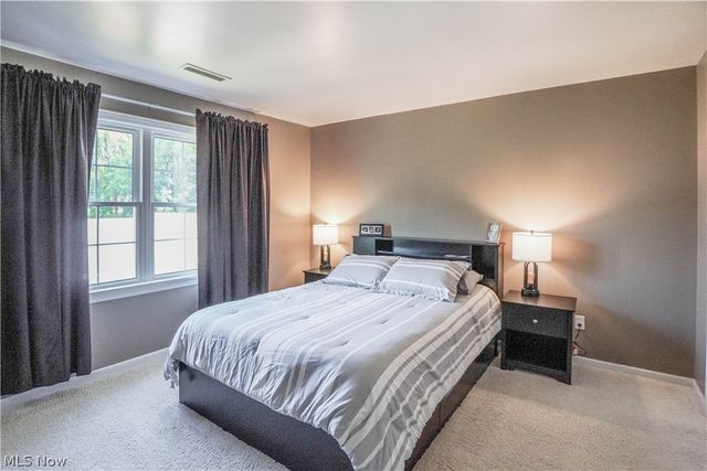1653 Greenway Road SE 202, North Canton, OH 44709