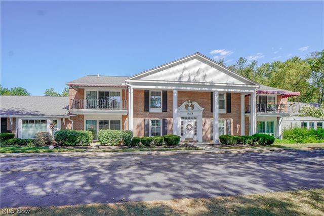 1653 Greenway Road SE 202, North Canton, OH 44709