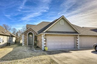 2206 Benjamin Drive, Carthage, MO 64836