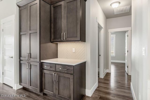 8042 N HIBISCUS LN, Coeur D'alene, ID 83815