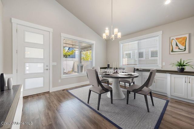 8042 N HIBISCUS LN, Coeur D'alene, ID 83815