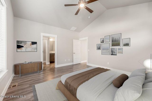 8042 N HIBISCUS LN, Coeur D'alene, ID 83815