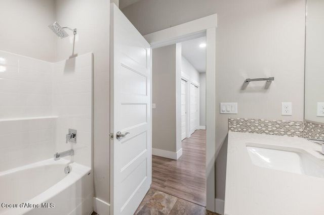 8042 N HIBISCUS LN, Coeur D'alene, ID 83815