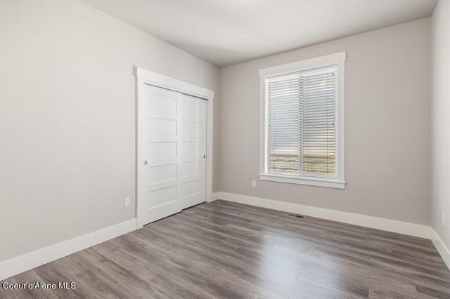 8042 N HIBISCUS LN, Coeur D'alene, ID 83815