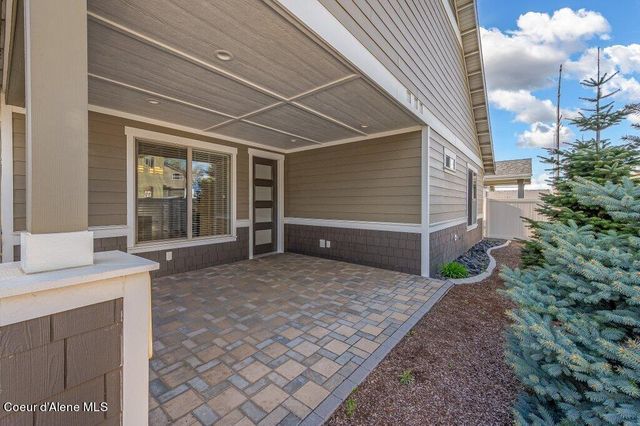 8042 N HIBISCUS LN, Coeur D'alene, ID 83815