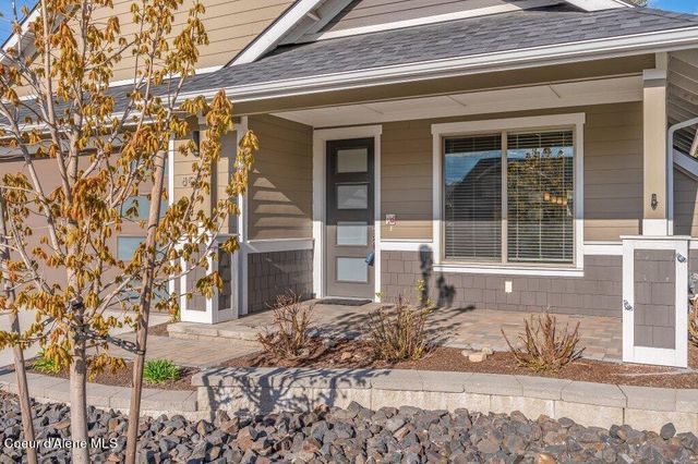 8042 N HIBISCUS LN, Coeur D'alene, ID 83815