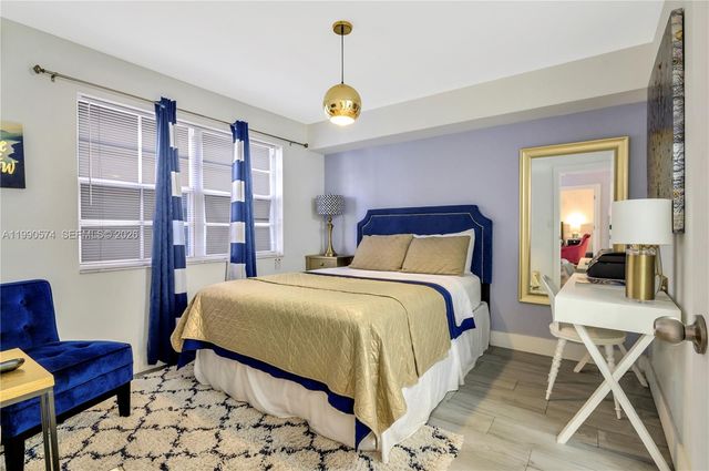 2600 Collins Ave 204, Miami Beach, FL 33140