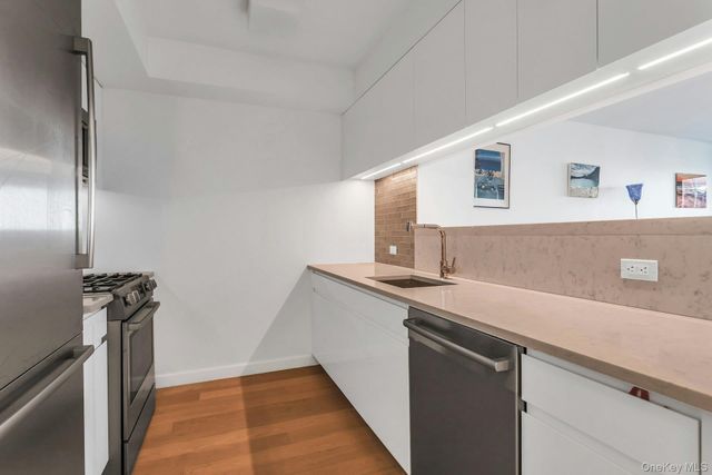 138-35 39th Avenue 14M, Flushing, NY 11354