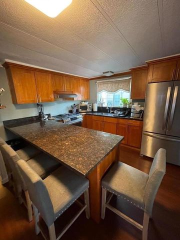 3499 E Bayshore Road 13, Redwood City, CA 94063