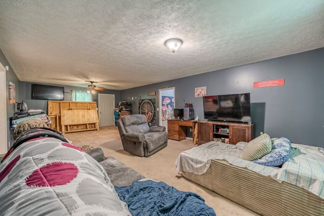 1371 Waynesboro Hwy, Waynesboro, TN 38485