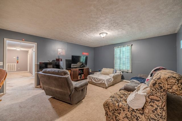 1371 Waynesboro Hwy, Waynesboro, TN 38485