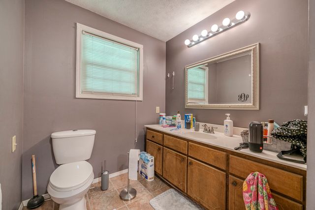 1371 Waynesboro Hwy, Waynesboro, TN 38485