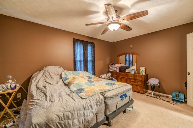 1371 Waynesboro Hwy, Waynesboro, TN 38485