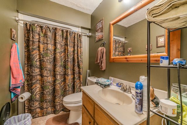 1371 Waynesboro Hwy, Waynesboro, TN 38485