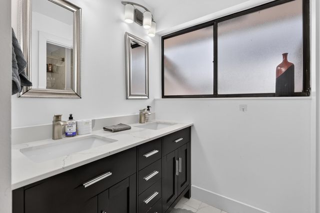 222 Old Meadow Way, Palm Beach Gardens, FL 33418
