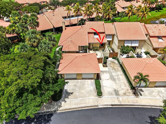 222 Old Meadow Way, Palm Beach Gardens, FL 33418