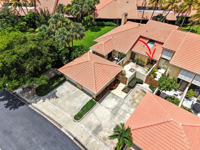 222 Old Meadow Way, Palm Beach Gardens, FL 33418