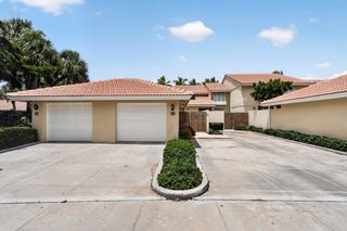 222 Old Meadow Way, Palm Beach Gardens, FL 33418