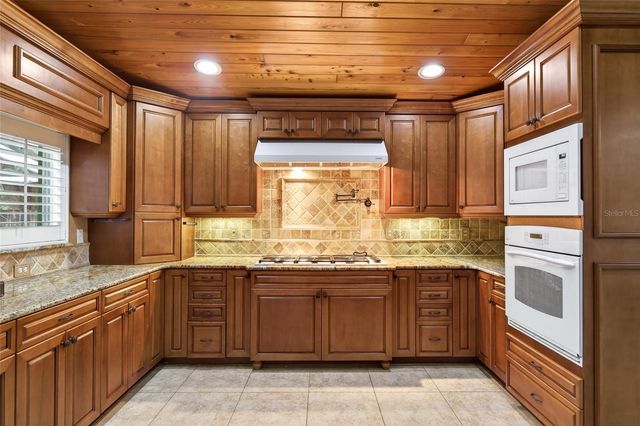 2218 RIVER RIDGE ROAD, Deland, FL 32720