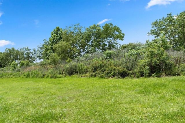 7690 Nine Oaks Drive, Lake Charles, LA 70607