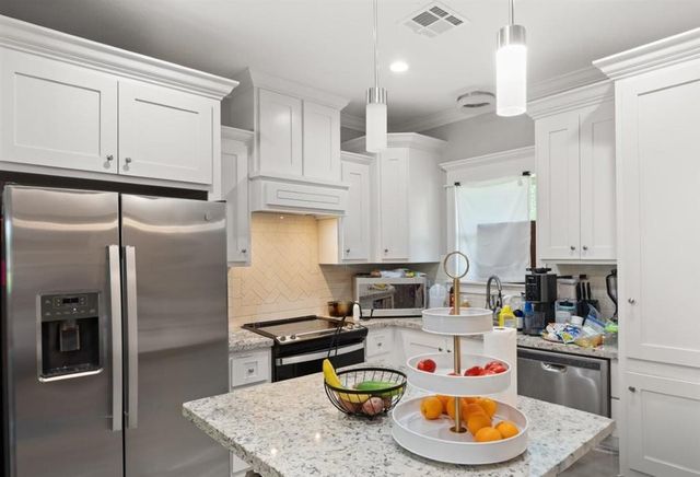 7690 Nine Oaks Drive, Lake Charles, LA 70607