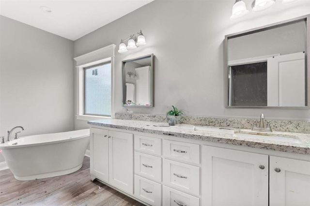 7690 Nine Oaks Drive, Lake Charles, LA 70607