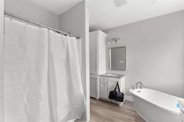 7690 Nine Oaks Drive, Lake Charles, LA 70607