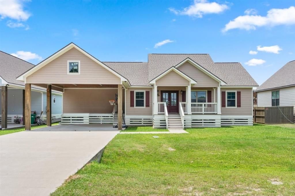 7690 Nine Oaks Drive, Lake Charles, LA 70607