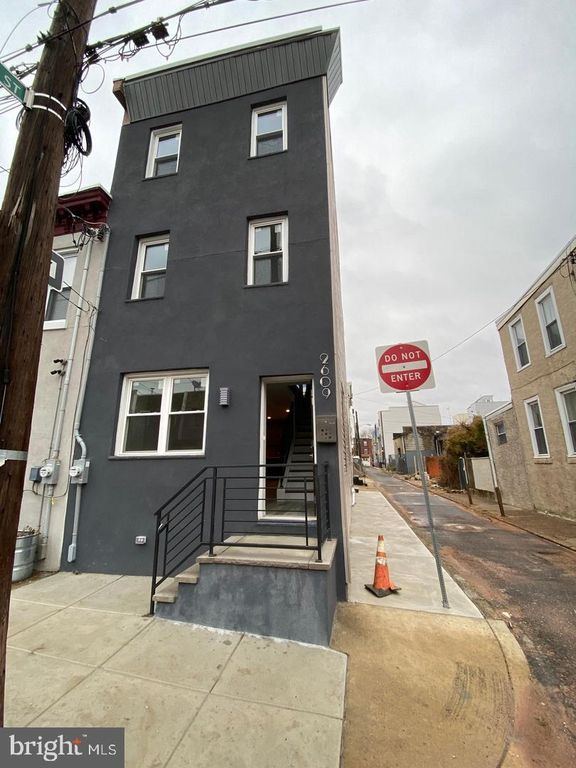 2609 ALMOND ST, PHILADELPHIA, PA 19125 — exterior