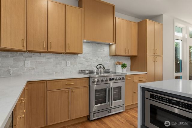 8148 13th Avenue SW, Seattle, WA 98106