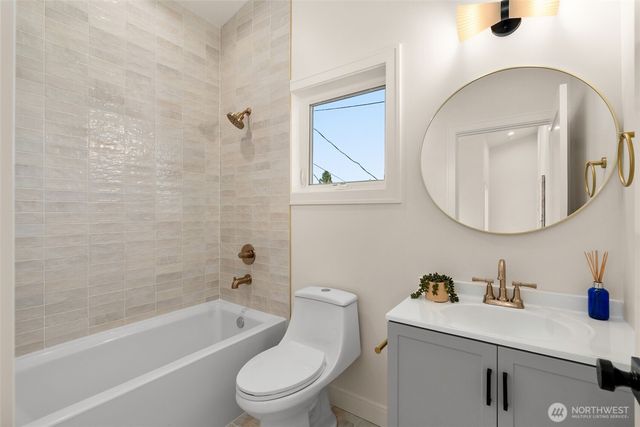 8148 13th Avenue SW, Seattle, WA 98106