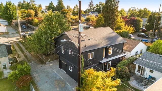 8148 13th Avenue SW, Seattle, WA 98106