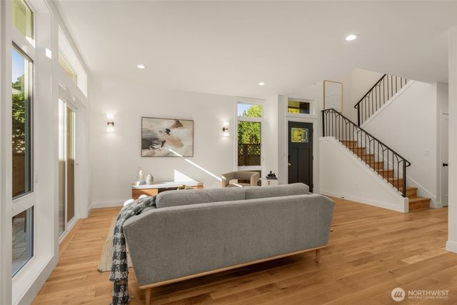 8148 13th Avenue SW, Seattle, WA 98106