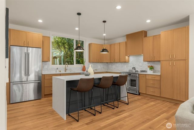 8148 13th Avenue SW, Seattle, WA 98106