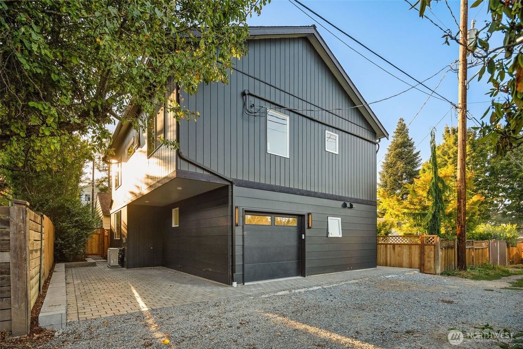 8148 13th Avenue SW, Seattle, WA 98106