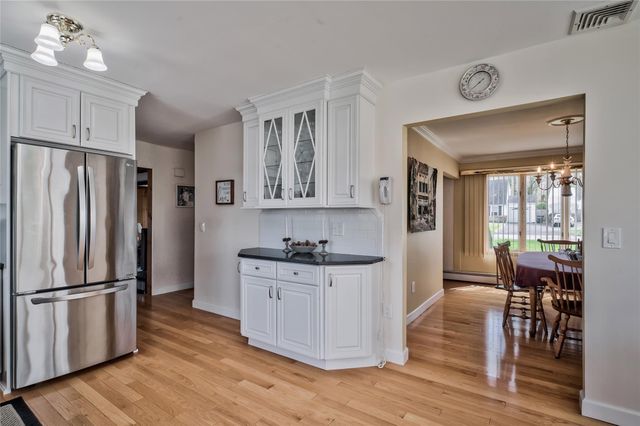 5 Cottonwood Avenue, Port Jefferson Station, NY 11776