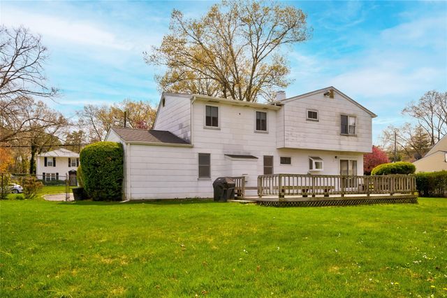 5 Cottonwood Avenue, Port Jefferson Station, NY 11776