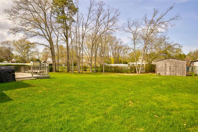 5 Cottonwood Avenue, Port Jefferson Station, NY 11776