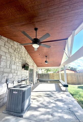 9668 SHOREBIRD LN, San Antonio, TX 78245