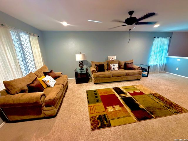 9668 SHOREBIRD LN, San Antonio, TX 78245