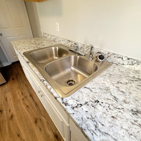 221 S Highland Avenue, Columbus, OH 43223