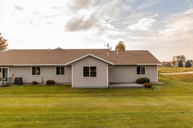 617 6th Avenue W, Osakis, MN 56360