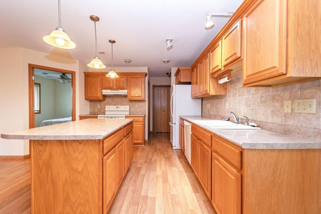 617 6th Avenue W, Osakis, MN 56360