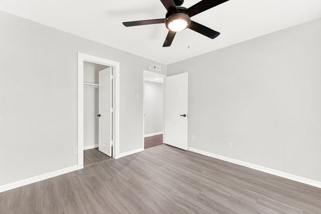 1906 Haymeadow, Carrollton, TX 75007