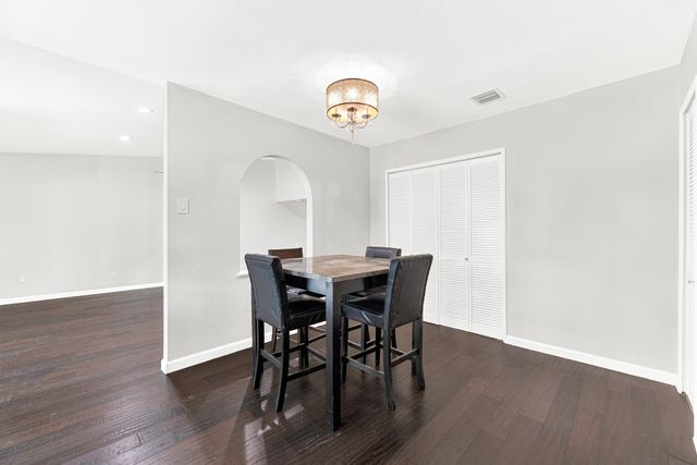 1906 Haymeadow, Carrollton, TX 75007