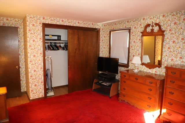 208 Tamarack Drive, Springfield, MA 01129