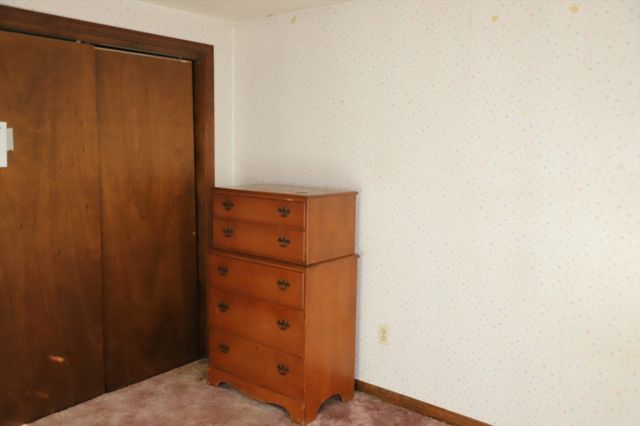 208 Tamarack Drive, Springfield, MA 01129