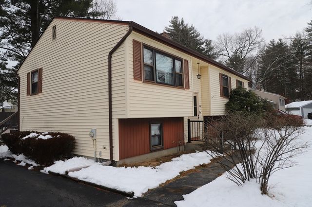 208 Tamarack Drive, Springfield, MA 01129
